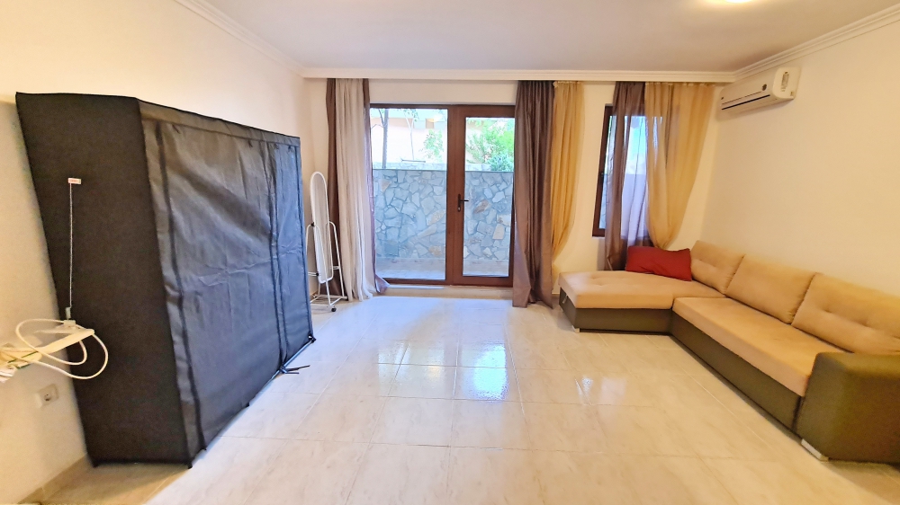 Просторно студио в комплекс Олимп, Свети Влас