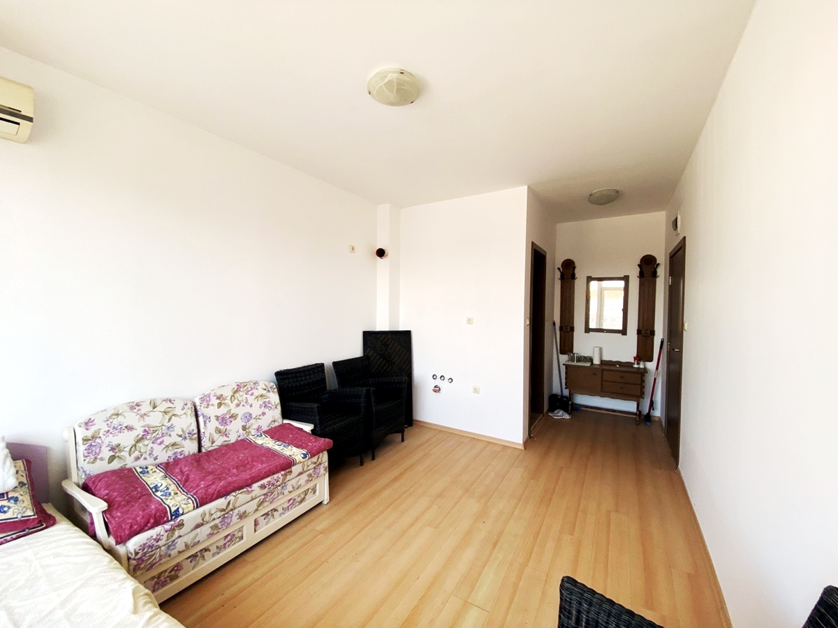 Студио в Съни дей 6.