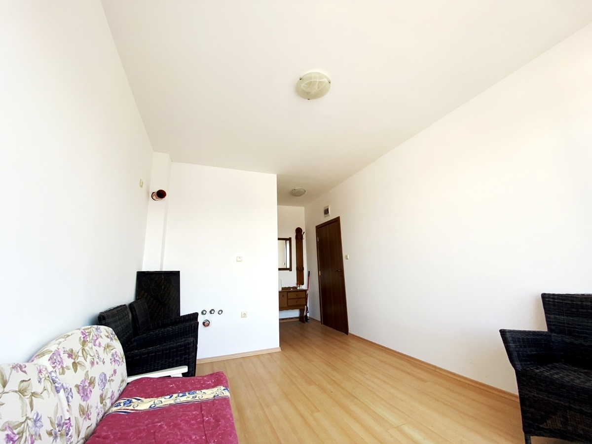 Студио в Съни дей 6.