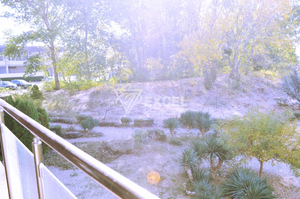 Тристаен имот в комплекс Дюн Резиденс, на 100м от плажа-Слънчев Бряг