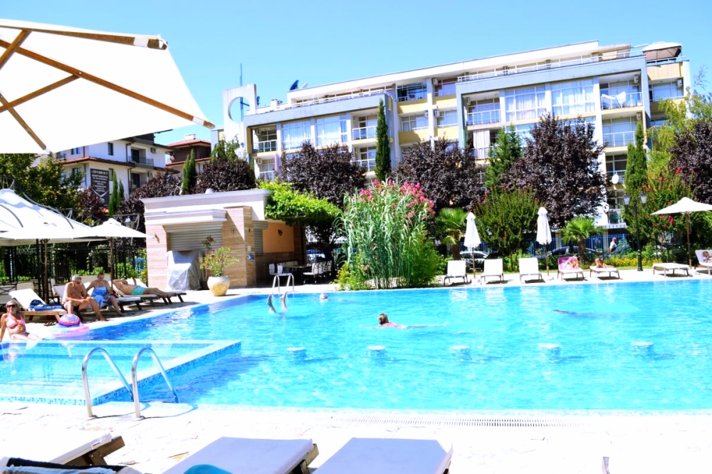 Двустаен имот в комплекс Слънце и Море, Слънчев бряг