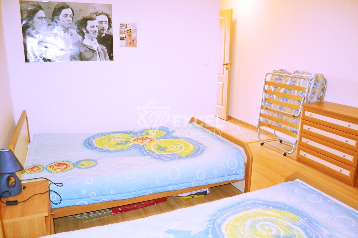 Месамбрия Форт комплекс,  Елените- тристаен имот с гледка море