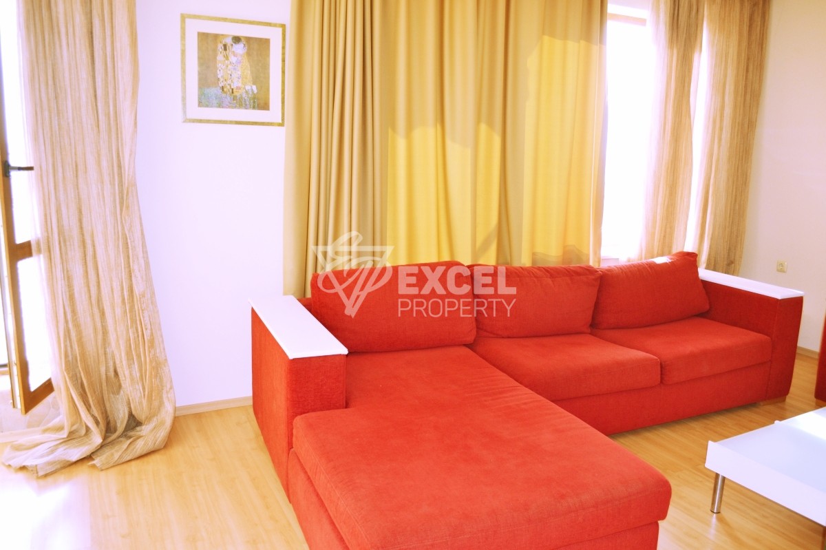 Месамбрия Форт комплекс,  Елените- тристаен имот с гледка море