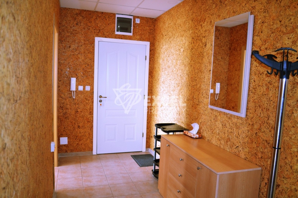 Месамбрия Форт комплекс,  Елените- тристаен имот с гледка море