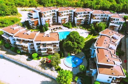 Месамбрия Форт комплекс,  Елените- тристаен имот с гледка море