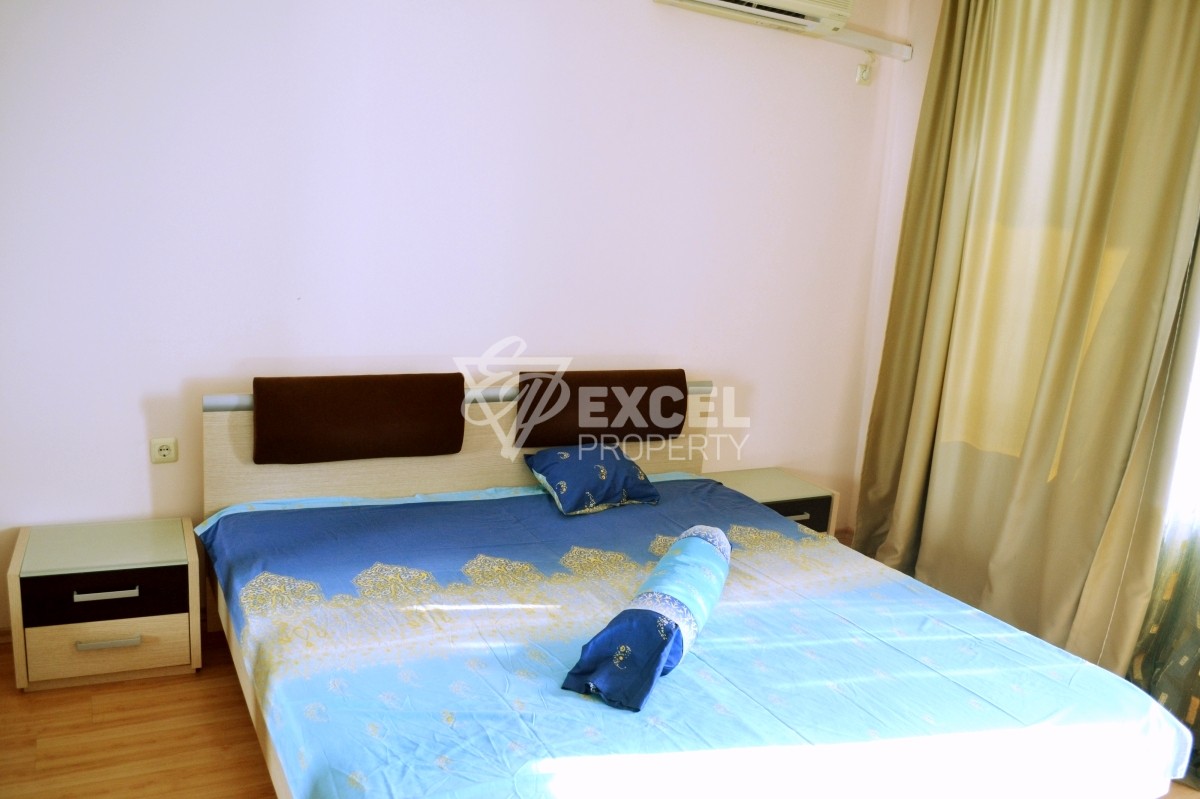 Месамбрия Форт комплекс,  Елените- тристаен имот с гледка море