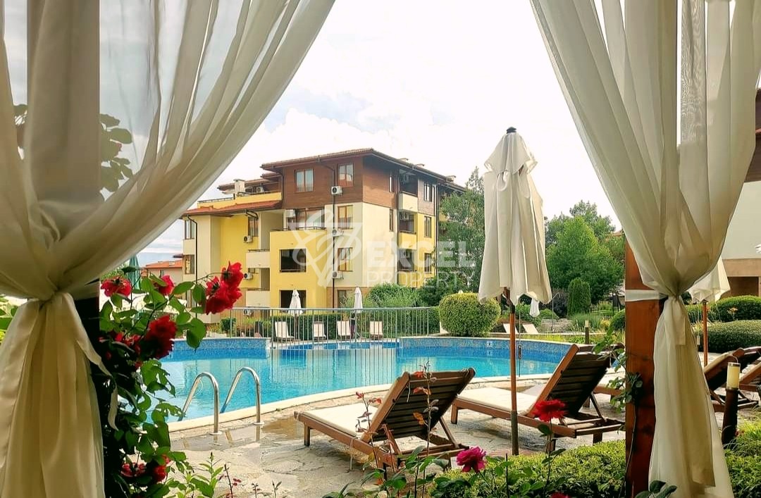 Едностаен имот в комплекс Райска Градина - Свети Влас, първа линия