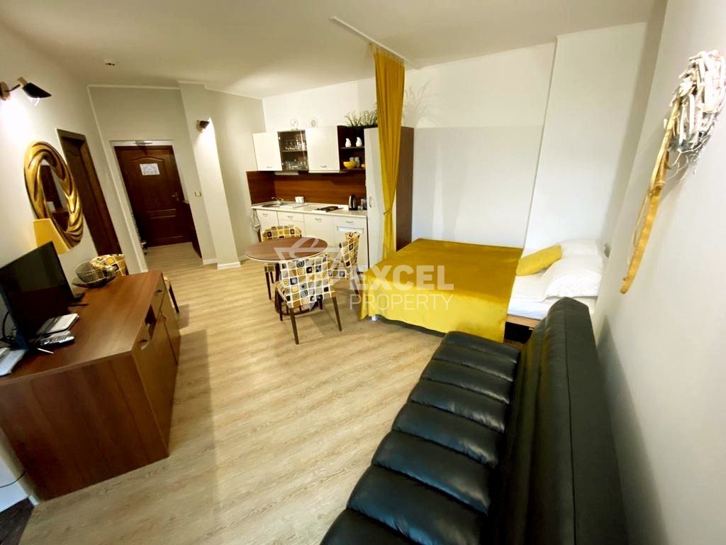 Двустаен имот с гледка басейн, комплекс Гренада -Слънчев Бряг