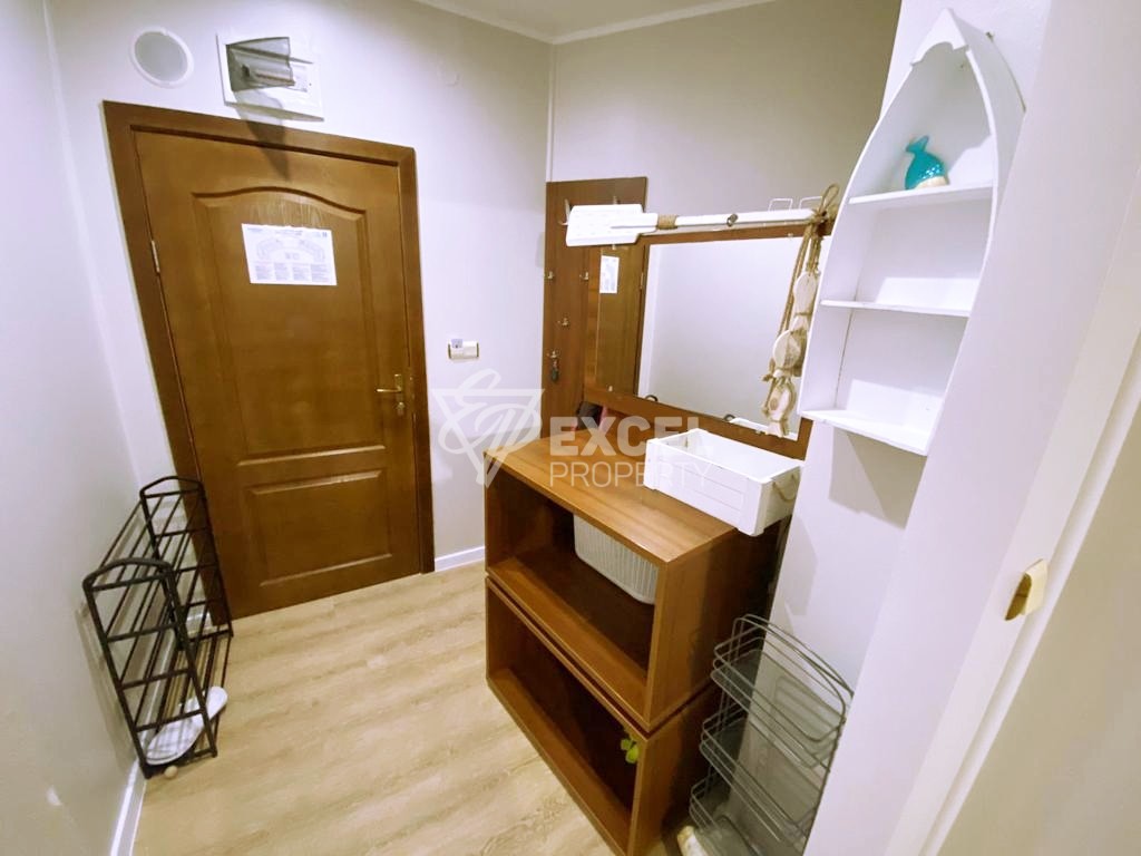 Двустаен имот с гледка басейн, комплекс Гренада -Слънчев Бряг