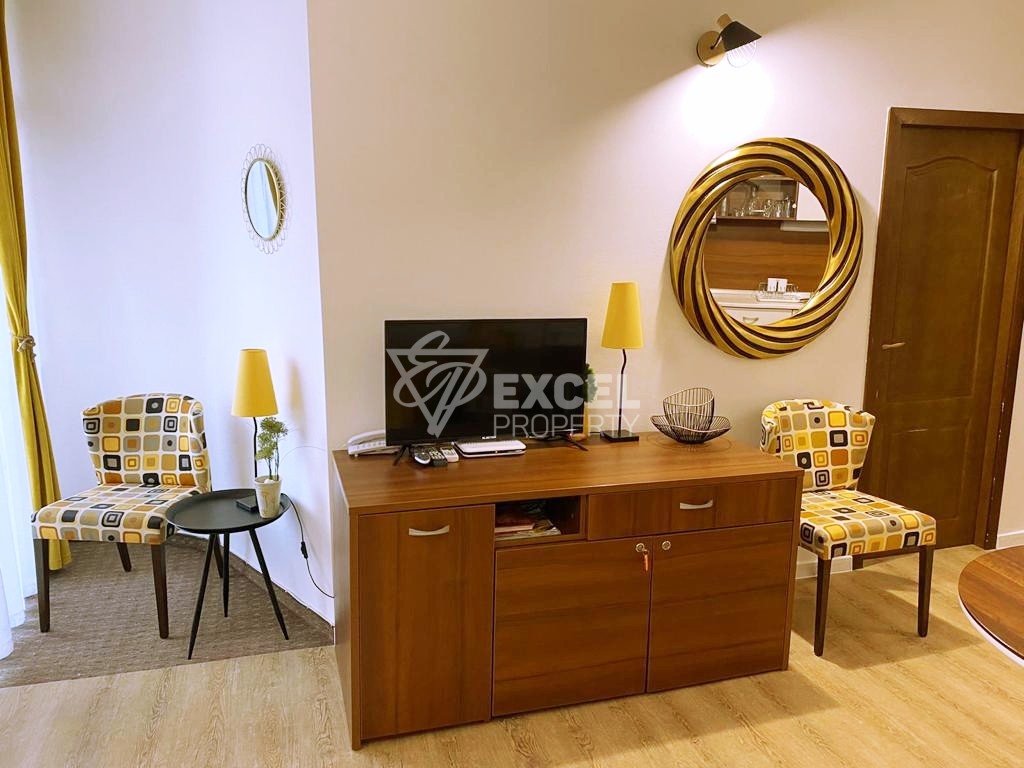 Двустаен имот с гледка басейн, комплекс Гренада -Слънчев Бряг