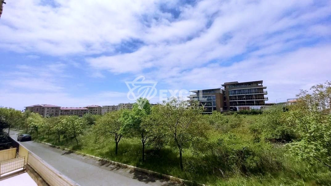 Двустаен имот- Свети Влас, в района на супермаркет Меркурий