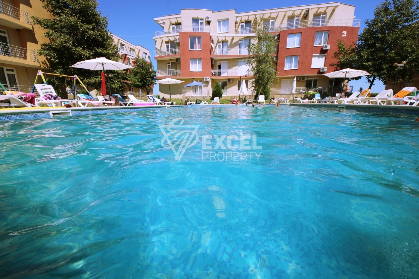 Бюджетно студио за мебели комплекс Сaни Дей 5