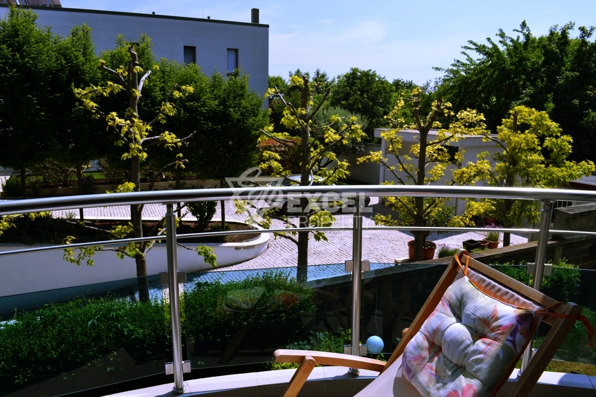 Тристаен имот в Равда-комплекс Оазис, частично гледка море