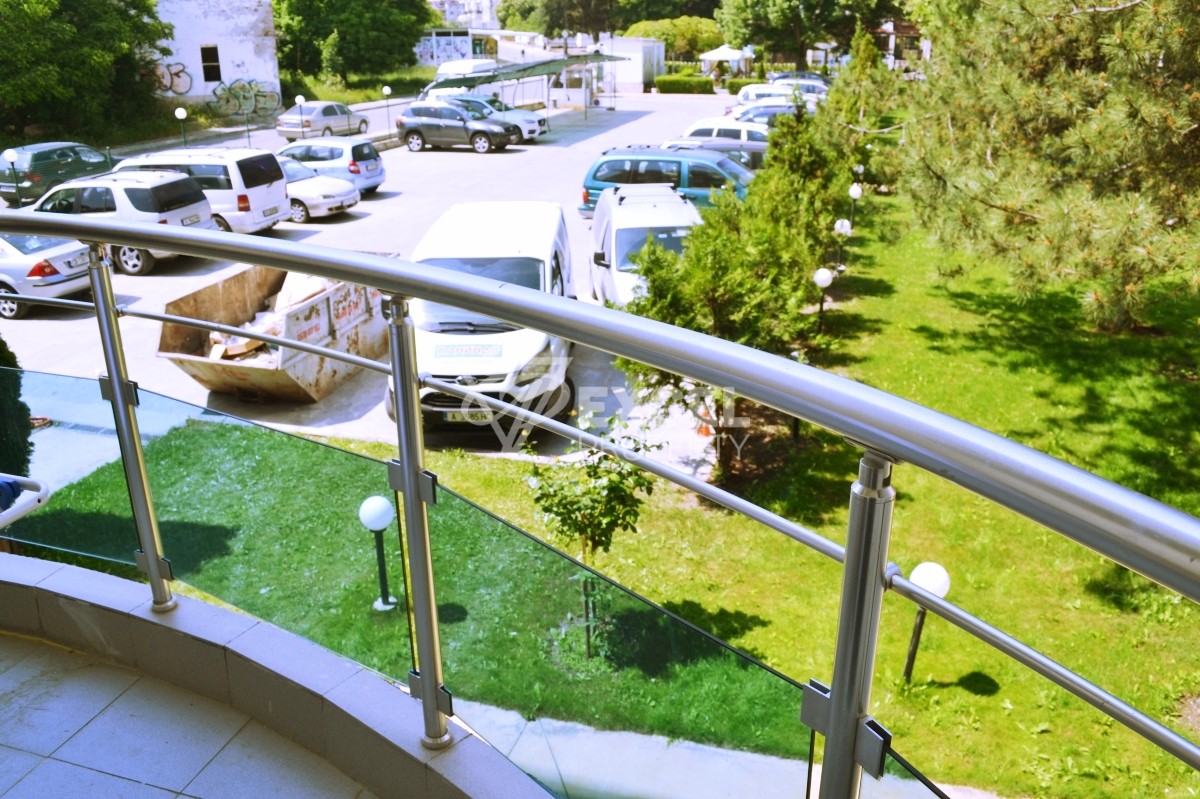 Тристаен имот в Равда-комплекс Оазис, частично гледка море