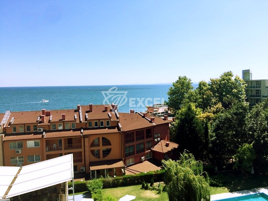 Тристаен имот в Равда-комплекс Оазис, частично гледка море