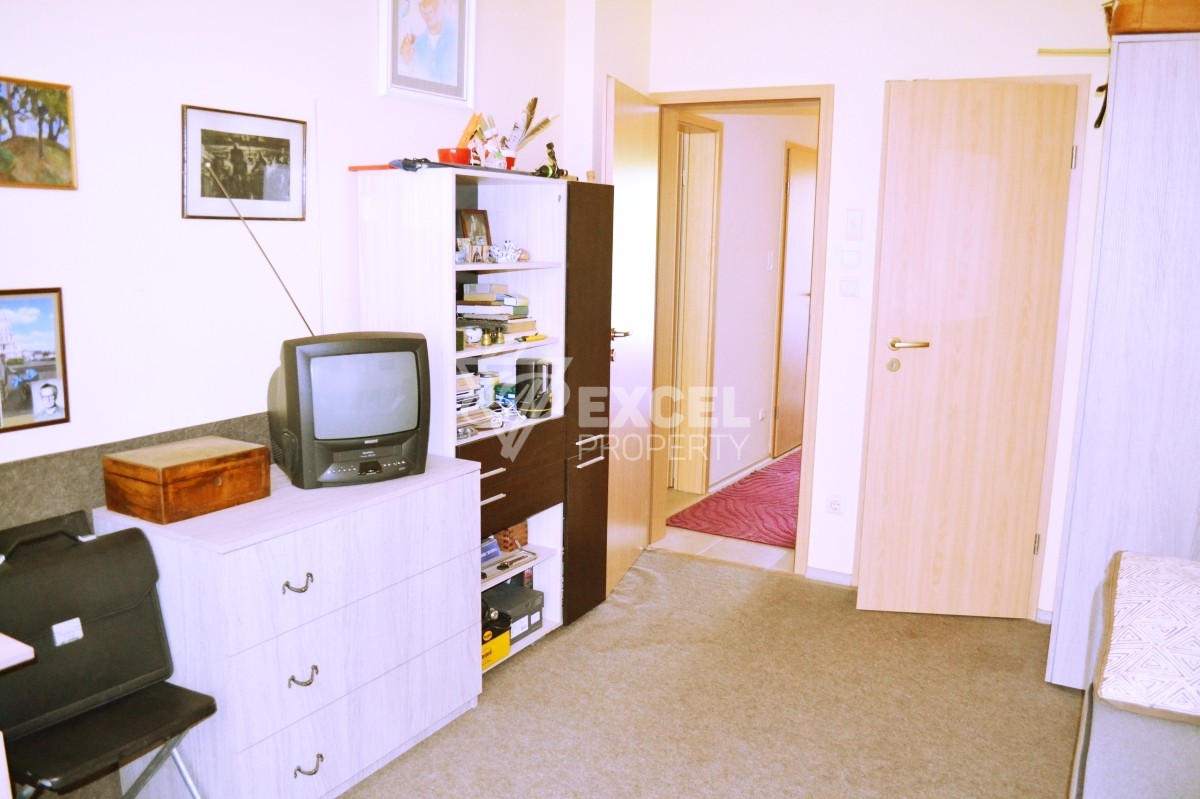 Тристаен имот в Равда-комплекс Оазис, частично гледка море