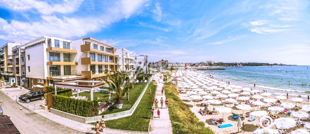 Тристаен имот в Равда-комплекс Оазис, частично гледка море