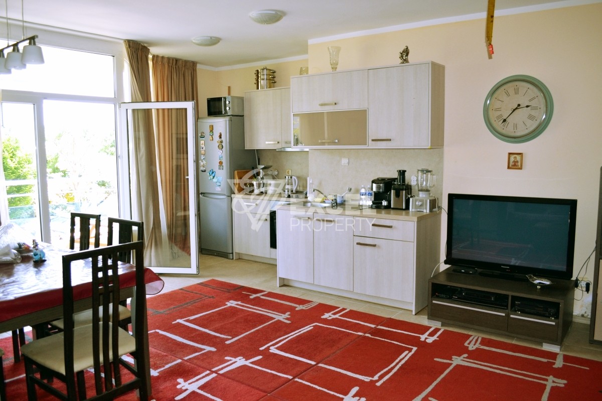 Тристаен имот в Равда-комплекс Оазис, частично гледка море