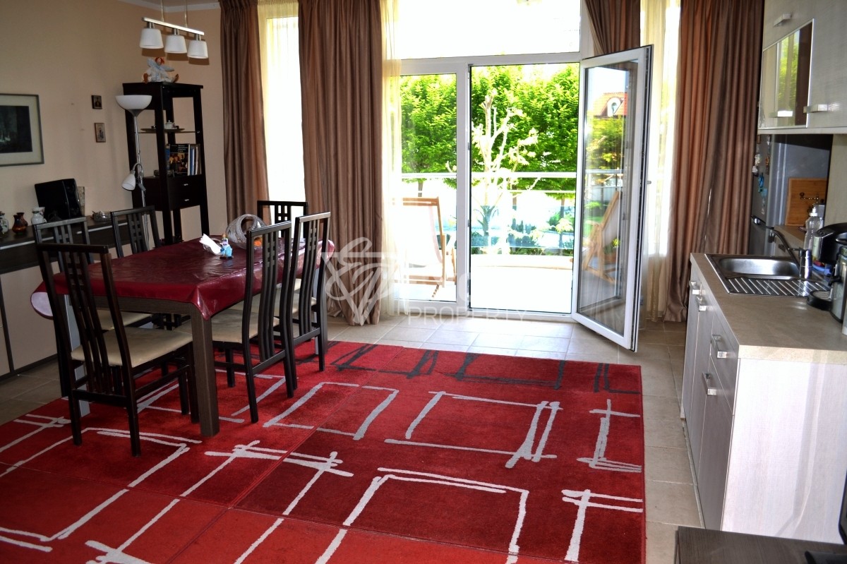 Тристаен имот в Равда-комплекс Оазис, частично гледка море